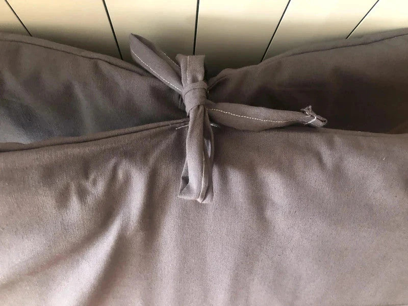 Camas de viaje gris relax